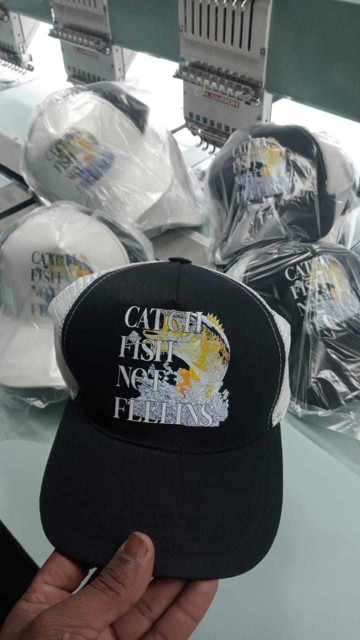 Fishing hat black or white