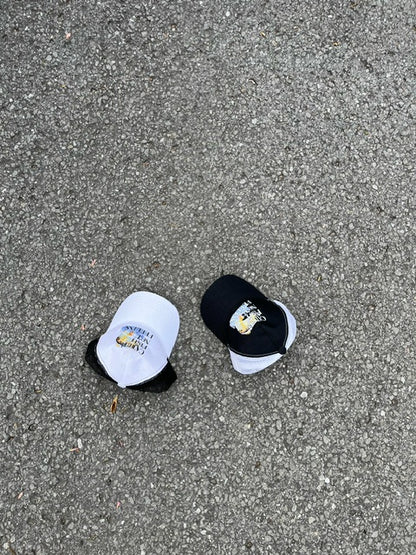 Fishing hat black or white