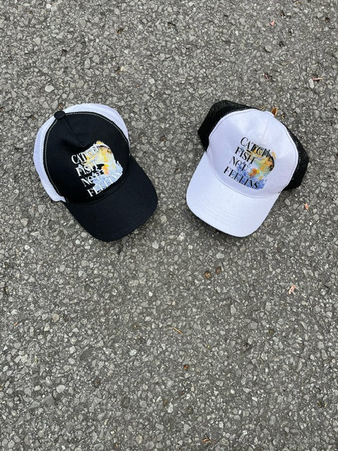 Fishing hat black or white